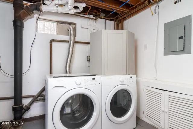 $359,500 | 100 Autumn Drive, North Adams, MA 01247