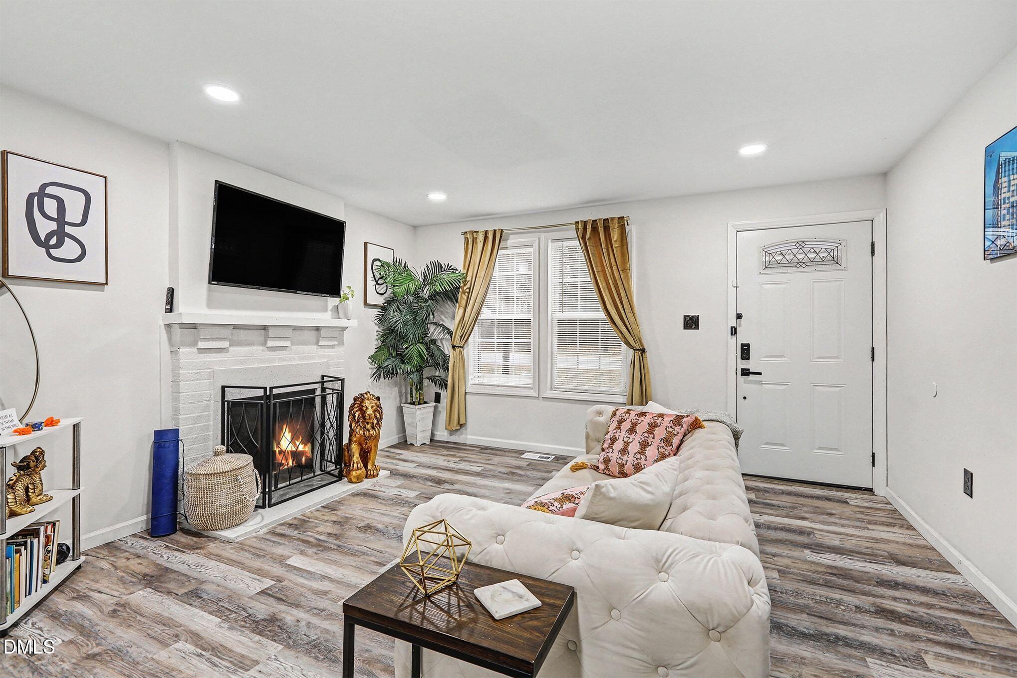 714 Old Oxford Road Durham, NC 27704 - Photo 6 of 17 006_file_3661