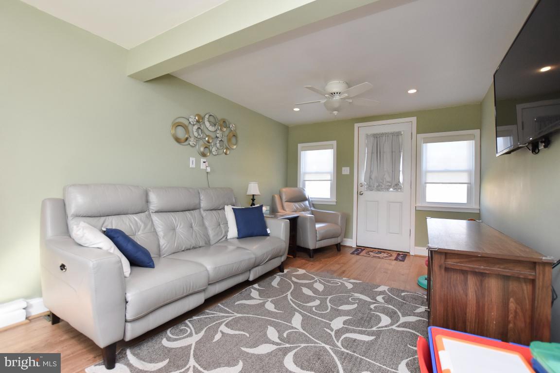 515 Good Intent Road Blackwood, NJ 08012 - Photo 17 of 32 Family Room