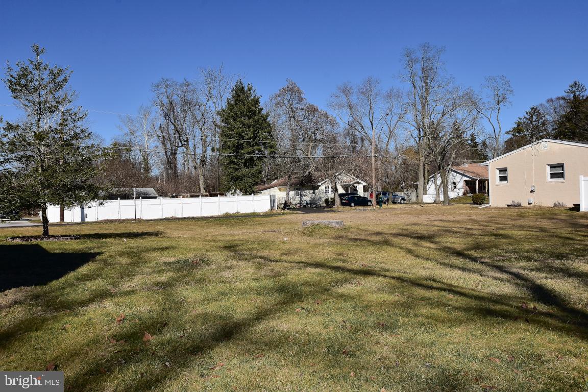 515 Good Intent Road Blackwood, NJ 08012 - Photo 3 of 32 Side