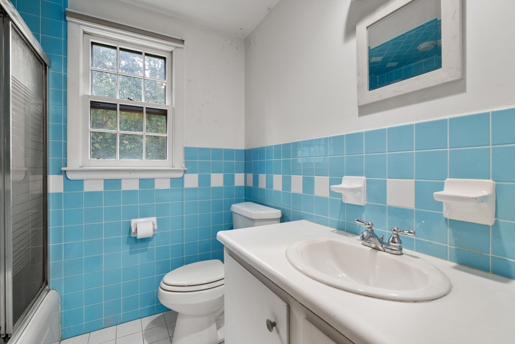 14 Spring Street Hingham, MA 02043 - Photo 16 of 29