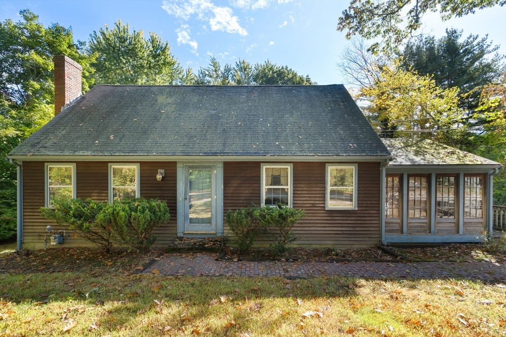 14 Spring Street Hingham, MA 02043 - Photo 2 of 29