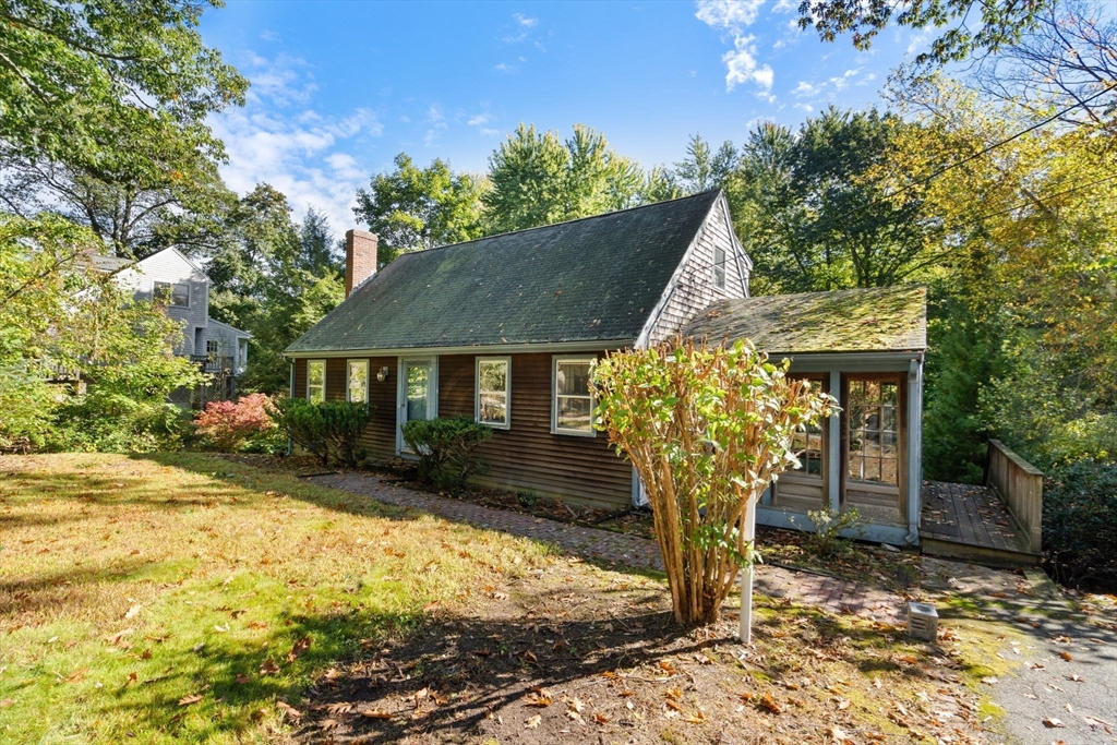 14 Spring Street Hingham, MA 02043 - Photo 3 of 29