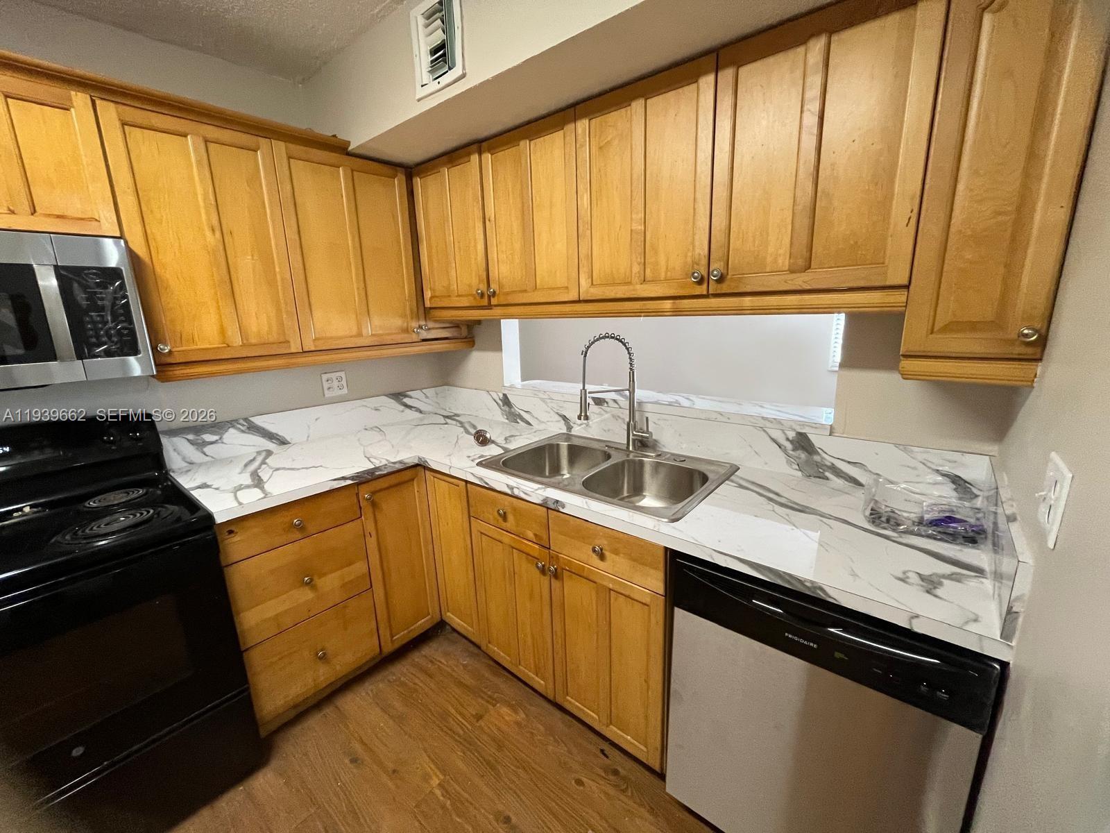 3400 Foxcroft Road, Unit 115 Miramar, FL 33025 - Photo 7 of 38 Photo 7