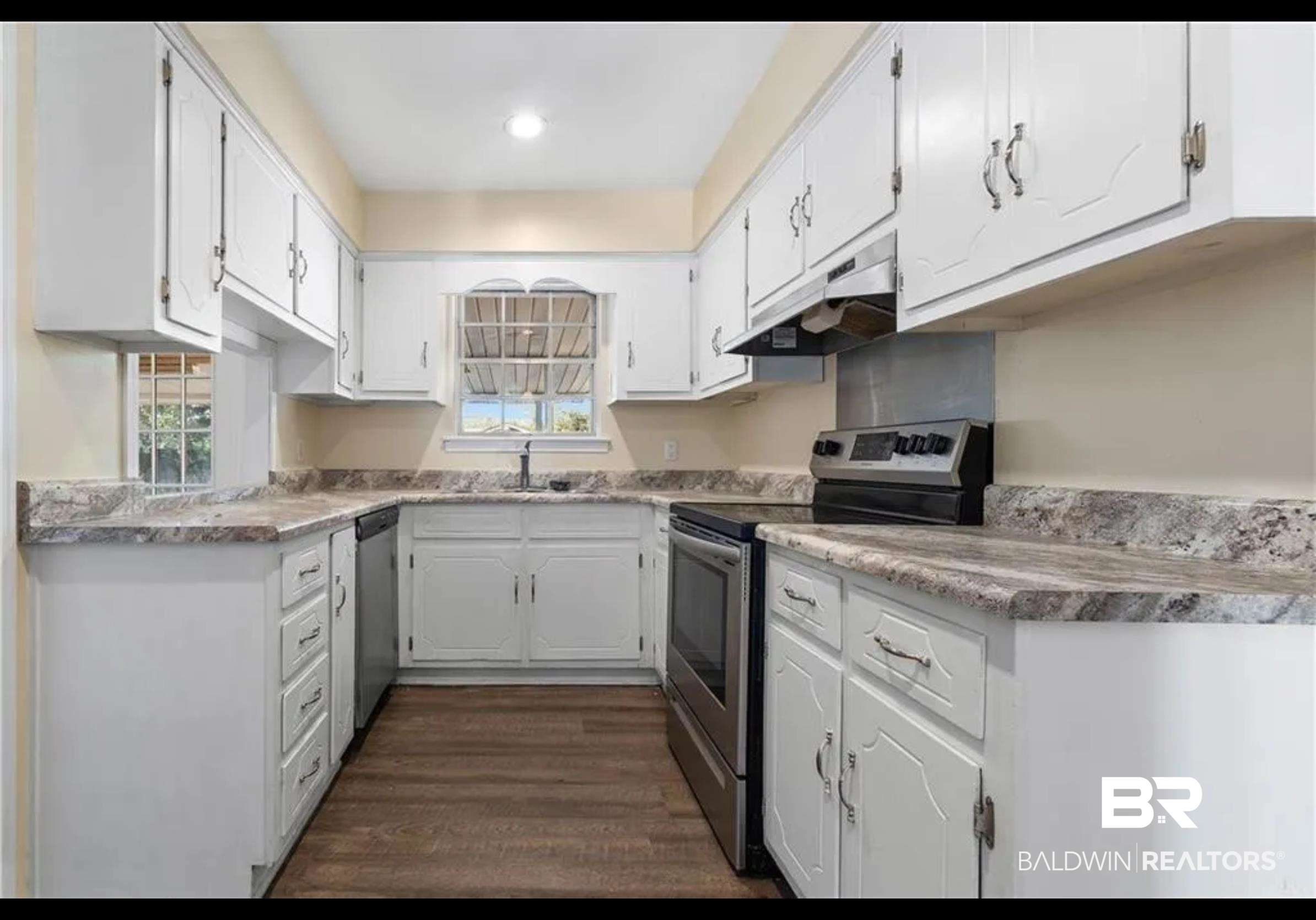 21 Frances Street Saraland, AL 36571 - Photo 3 of 15