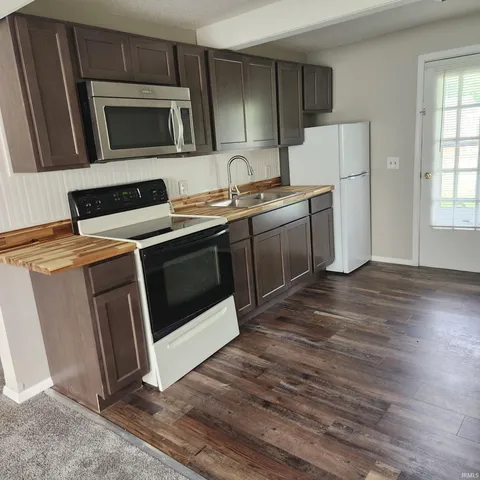 $189,900 | 314 South Union Street, Selma, IN 47383