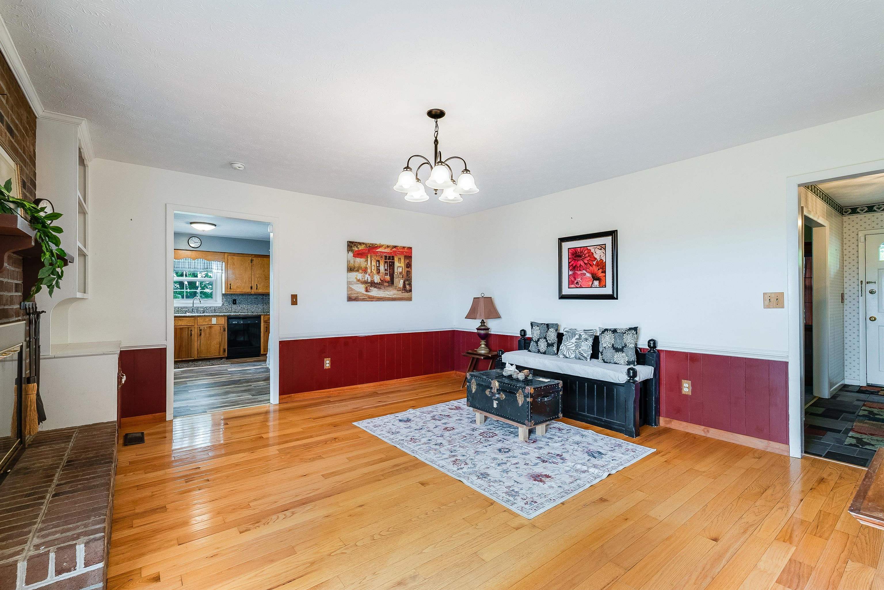 816 Todd Road Mount Sidney, VA 24467 - Photo 18 of 66 a living room with furniture rug and window