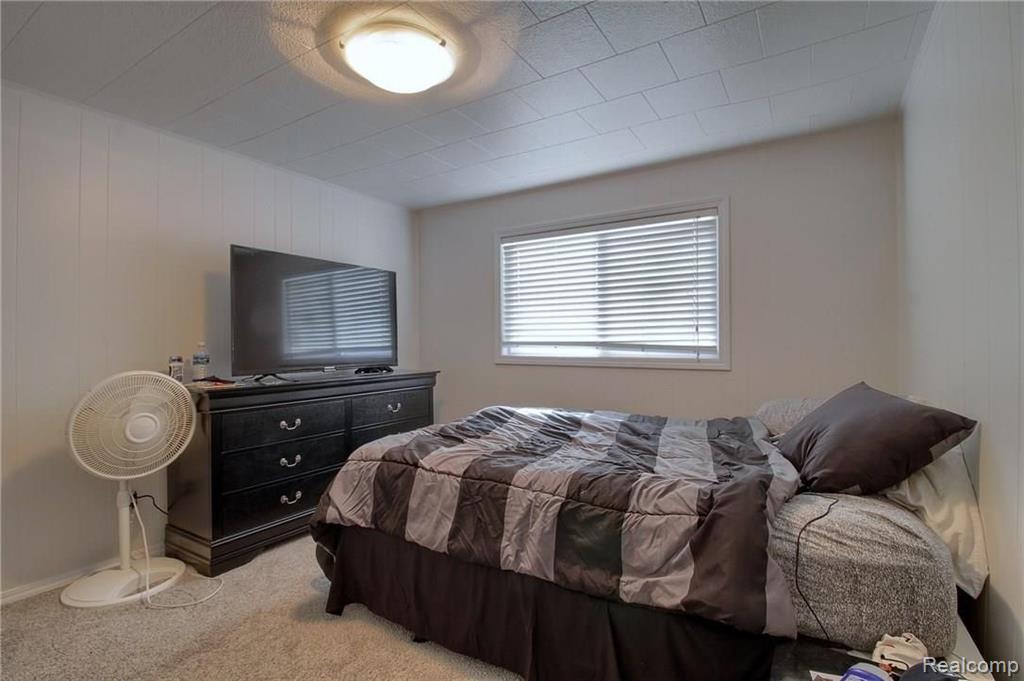 50180 Callens Road Chesterfield, MI 48047 - Photo 21 of 33