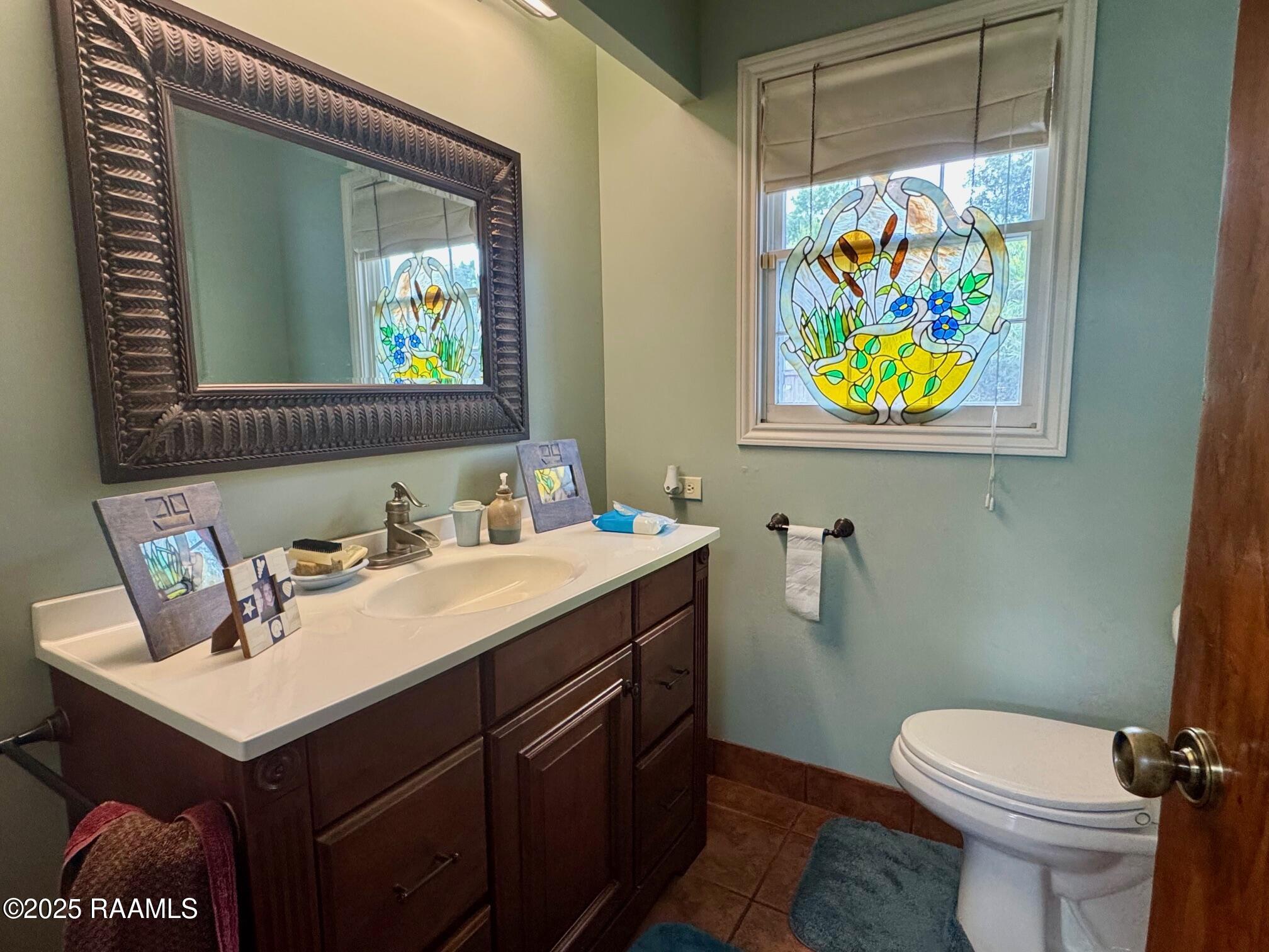 2015 Old Jeanerette Road New Iberia, LA 70563 - Photo 16 of 47 Half Bath