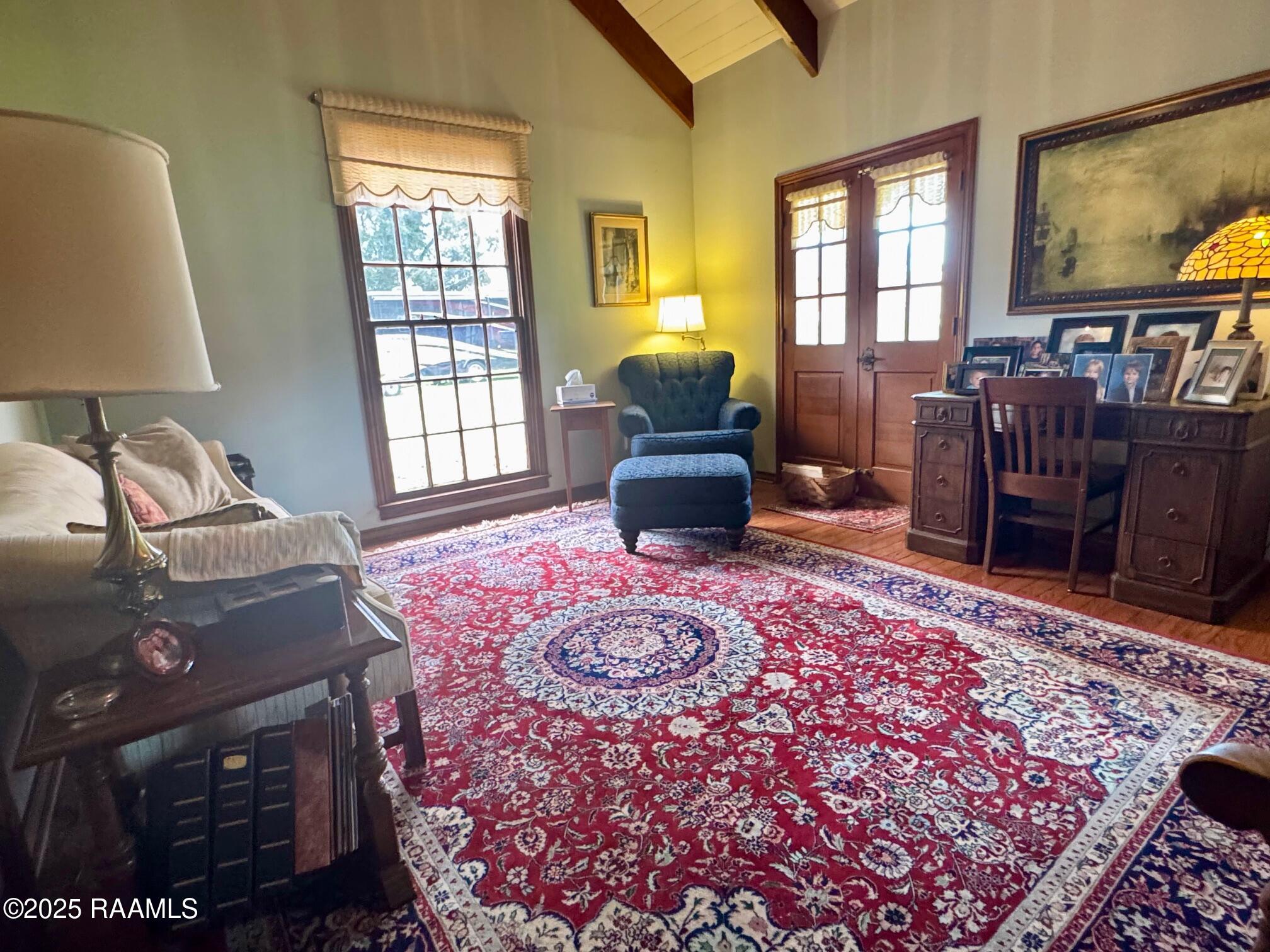 2015 Old Jeanerette Road New Iberia, LA 70563 - Photo 17 of 47 Living Room
