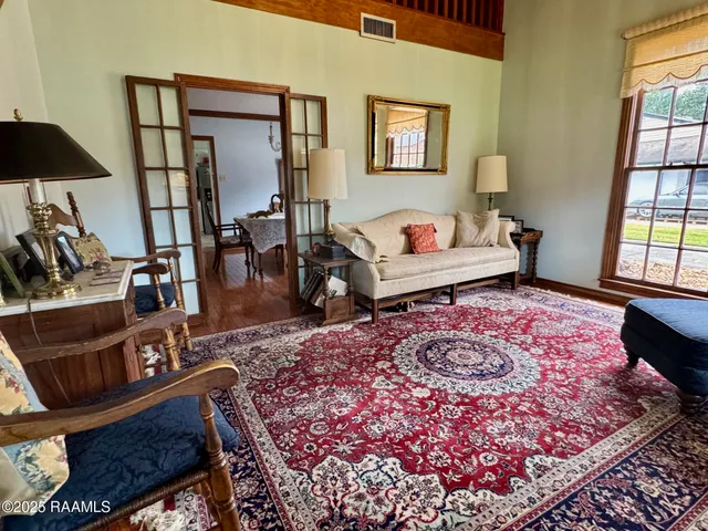 $260,000 | 2015 Old Jeanerette Road, New Iberia, LA 70563