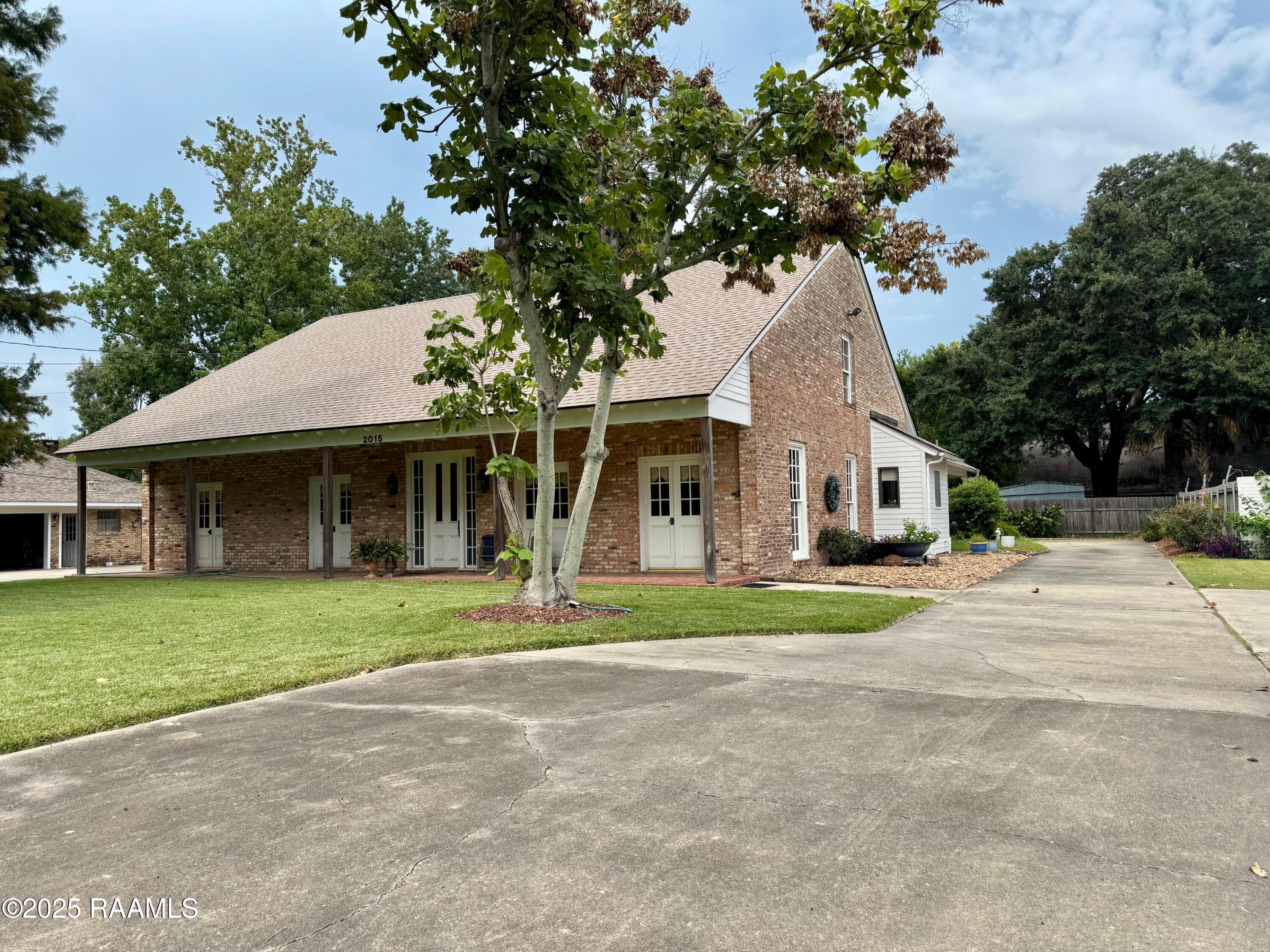 2015 Old Jeanerette Road New Iberia, LA 70563 - Photo 2 of 47 Additional Parking