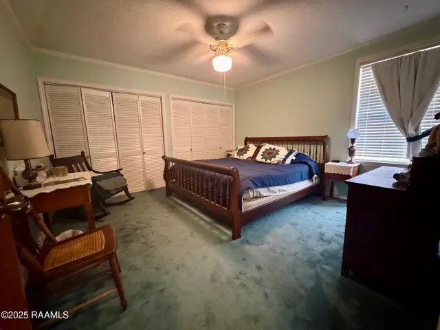 $260,000 | 2015 Old Jeanerette Road, New Iberia, LA 70563