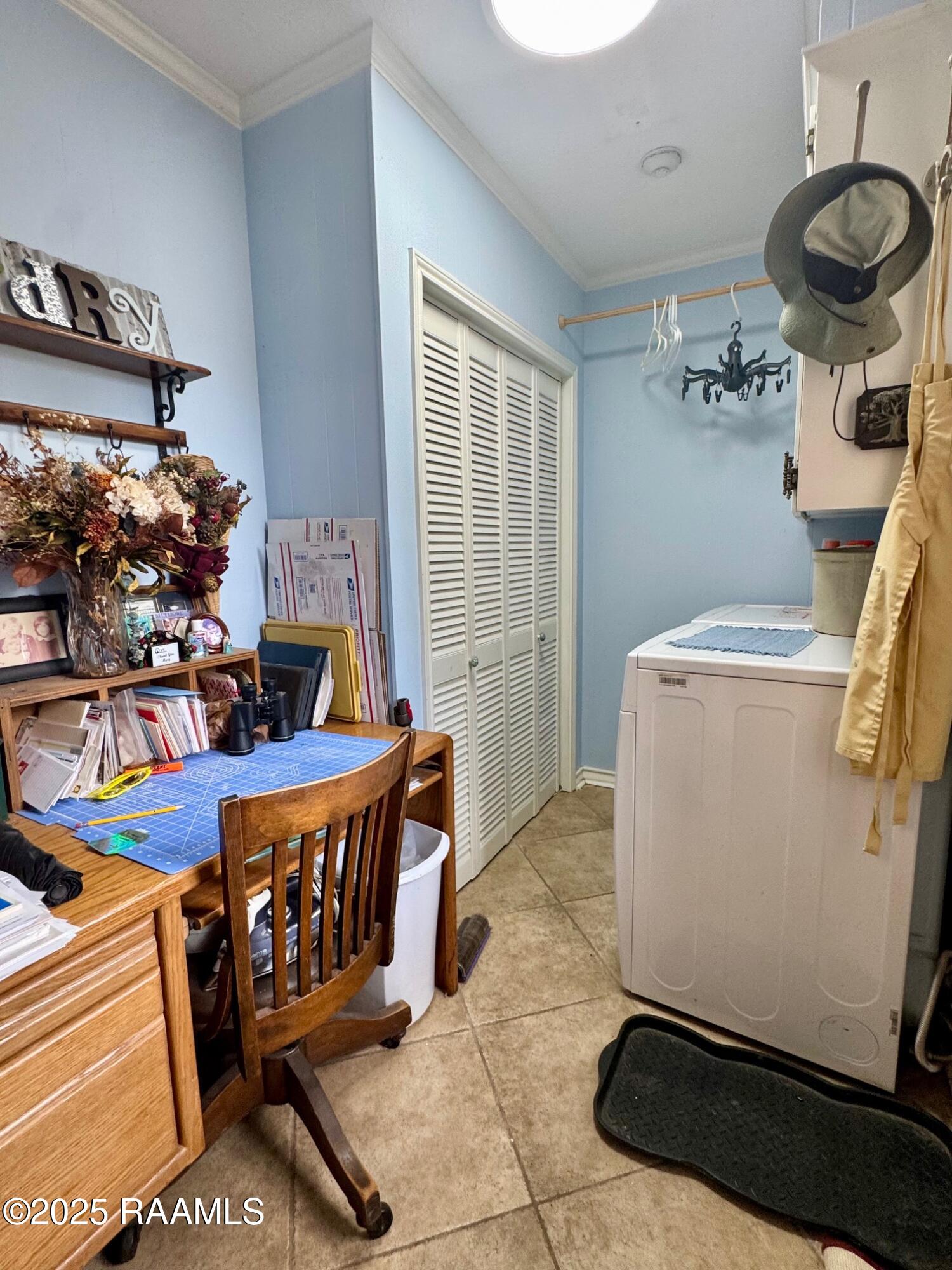 2015 Old Jeanerette Road New Iberia, LA 70563 - Photo 42 of 47 Laundry Room