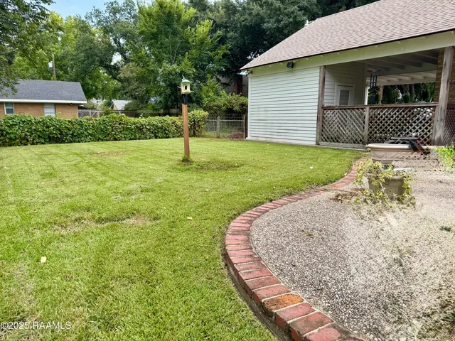 $260,000 | 2015 Old Jeanerette Road, New Iberia, LA 70563