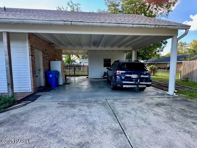 $260,000 | 2015 Old Jeanerette Road, New Iberia, LA 70563