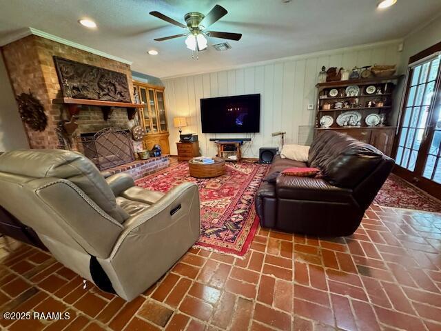 2015 Old Jeanerette Road New Iberia, LA 70563 - Photo 10 of 47 Family Room