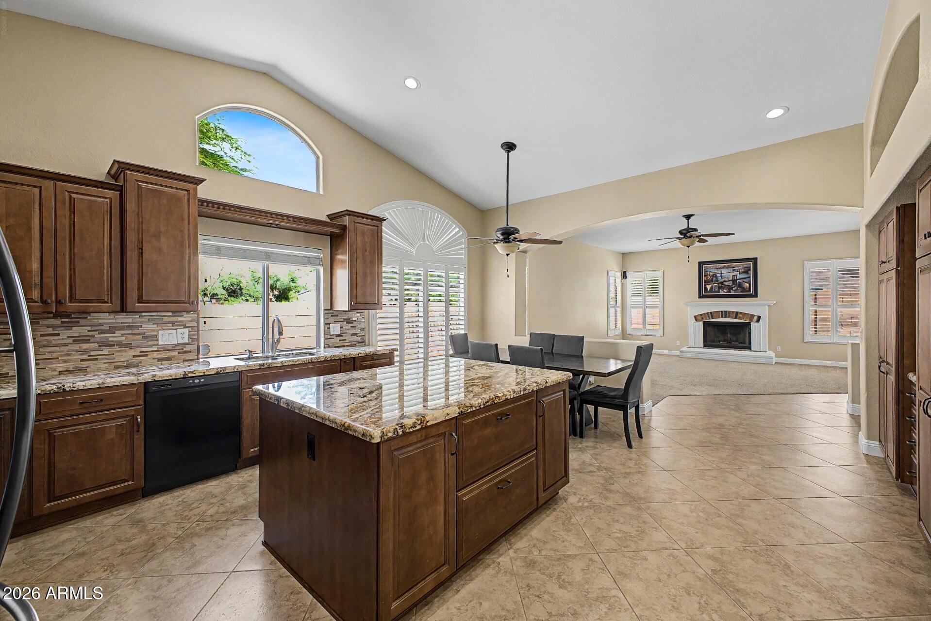 221 South Quartz Street Gilbert, AZ 85296 - Photo 14 of 36 19-Quartz