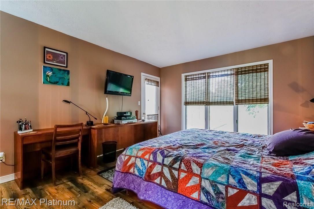 4369 Old Mill Road Pinckney, MI 48169 - Photo 13 of 55 020-Master_Bedroom-2021379-medium.jpg