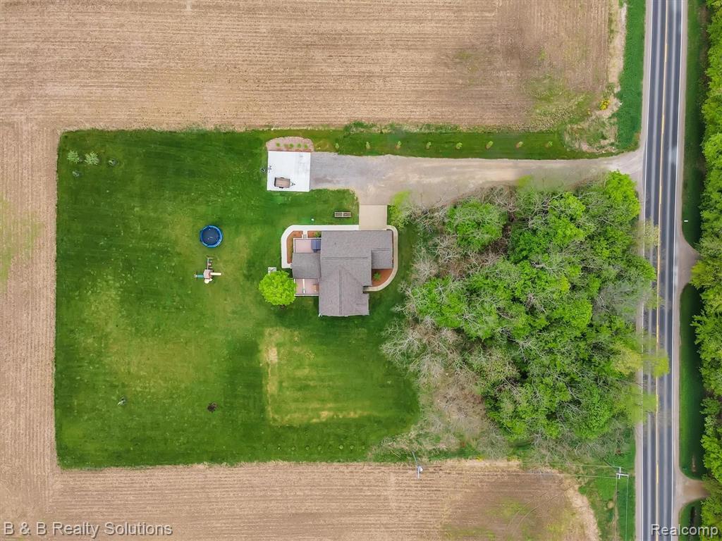 6875 General Squier Road Almont, MI 48003 - Photo 58 of 61