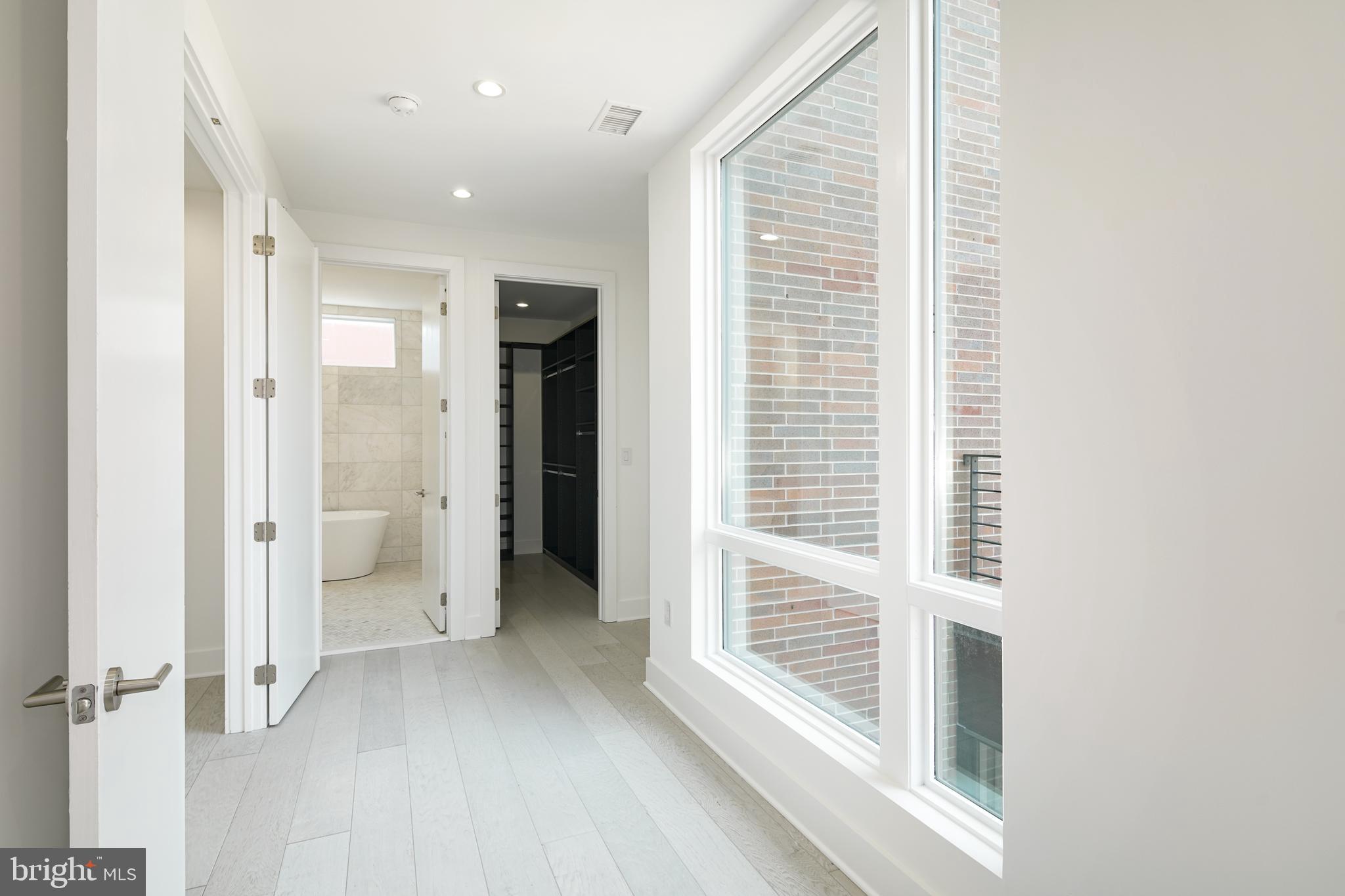 142 South Front Street Philadelphia, PA 19106 - Photo 12 of 36