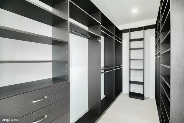 $1,850,000 | 142 South Front Street, Philadelphia, PA 19106