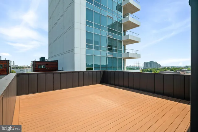 $1,850,000 | 142 South Front Street, Philadelphia, PA 19106