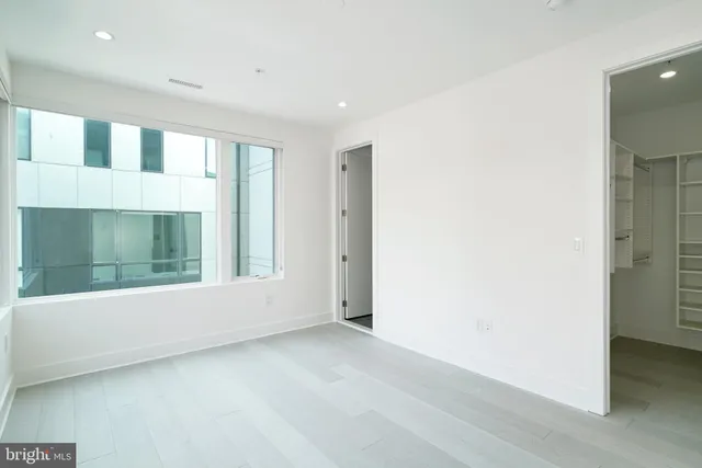 $1,850,000 | 142 South Front Street, Philadelphia, PA 19106