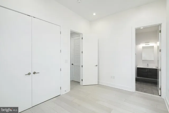 $1,850,000 | 142 South Front Street, Philadelphia, PA 19106