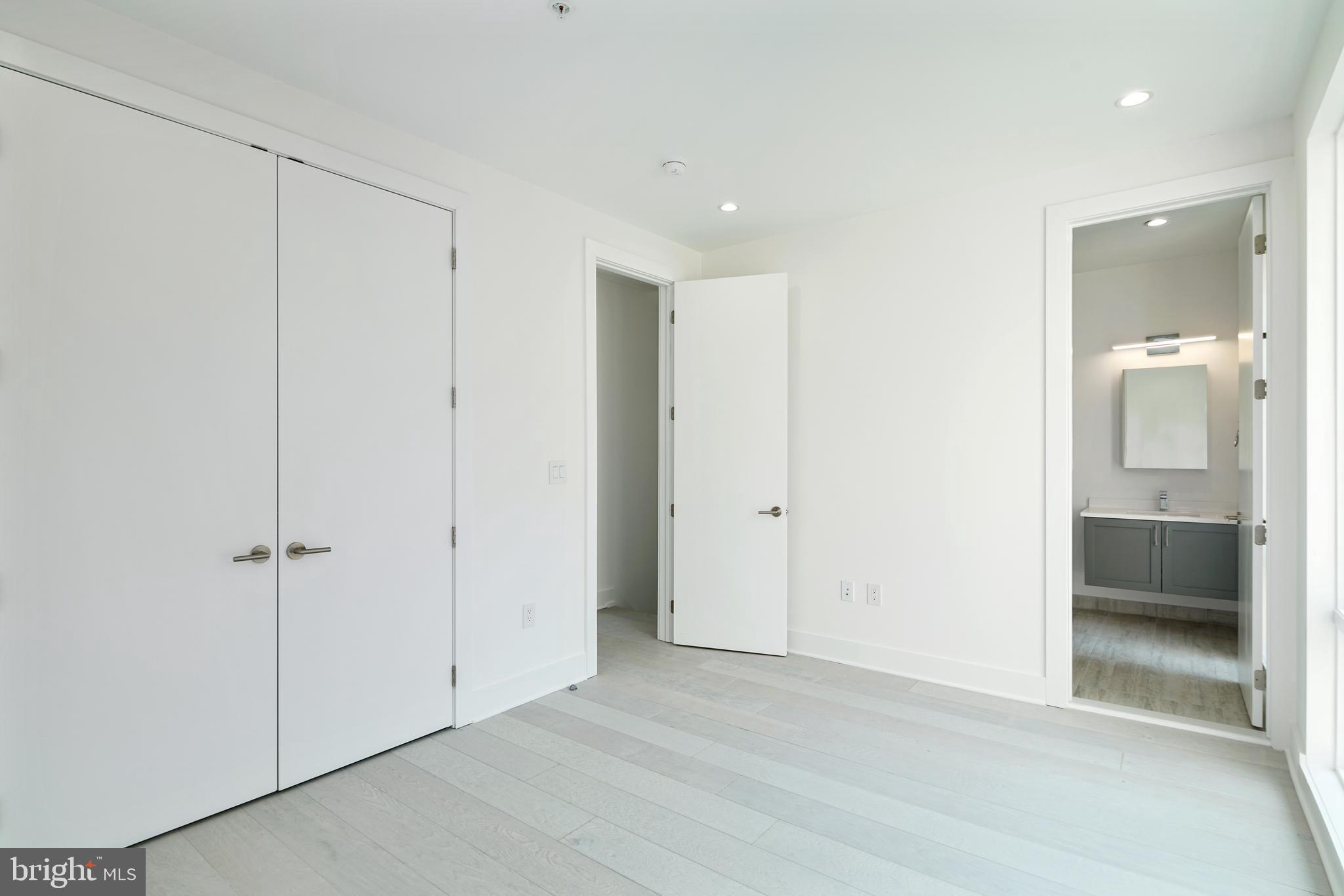 142 South Front Street Philadelphia, PA 19106 - Photo 27 of 36