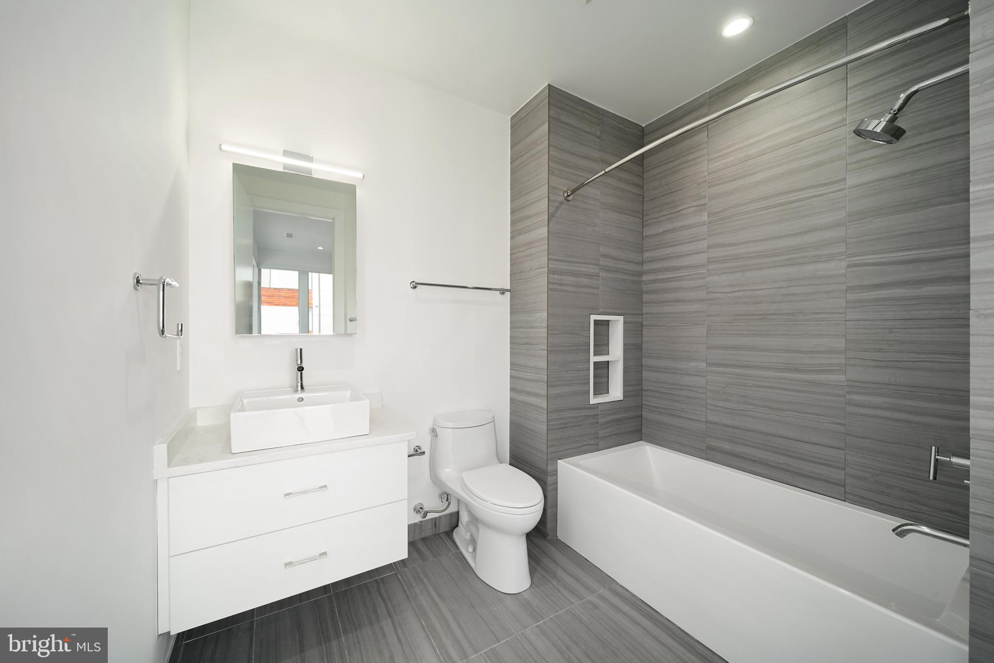 142 South Front Street Philadelphia, PA 19106 - Photo 34 of 36