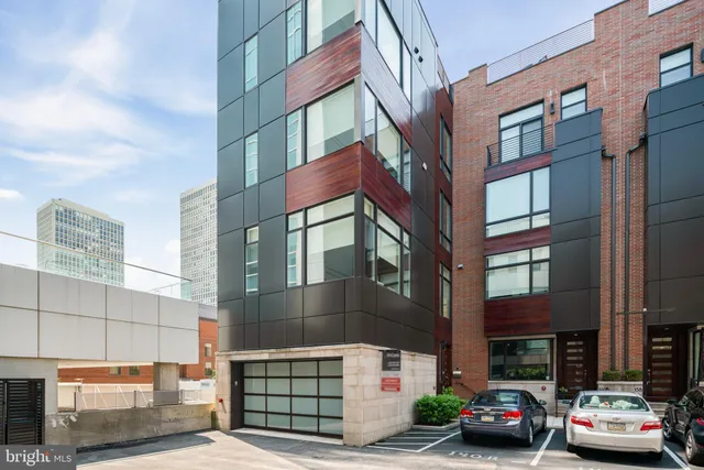 $1,850,000 | 142 South Front Street, Philadelphia, PA 19106