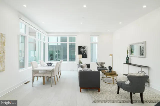 $1,850,000 | 142 South Front Street, Philadelphia, PA 19106