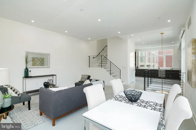 $1,850,000 | 142 South Front Street, Philadelphia, PA 19106