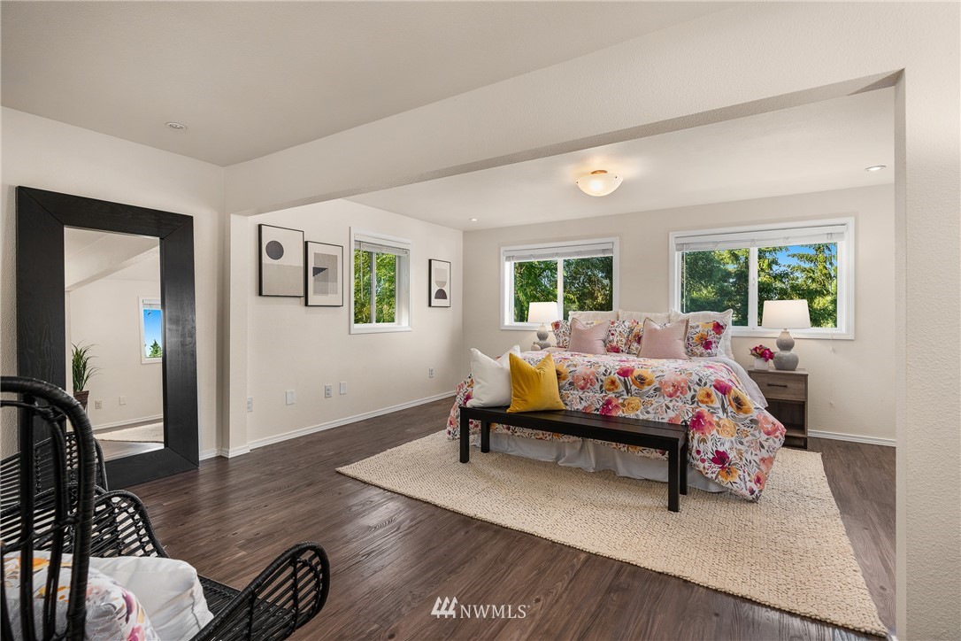 12207 Northeast 162nd Street Bothell, WA 98011 - Photo 13 of 27 Gallery Image 13