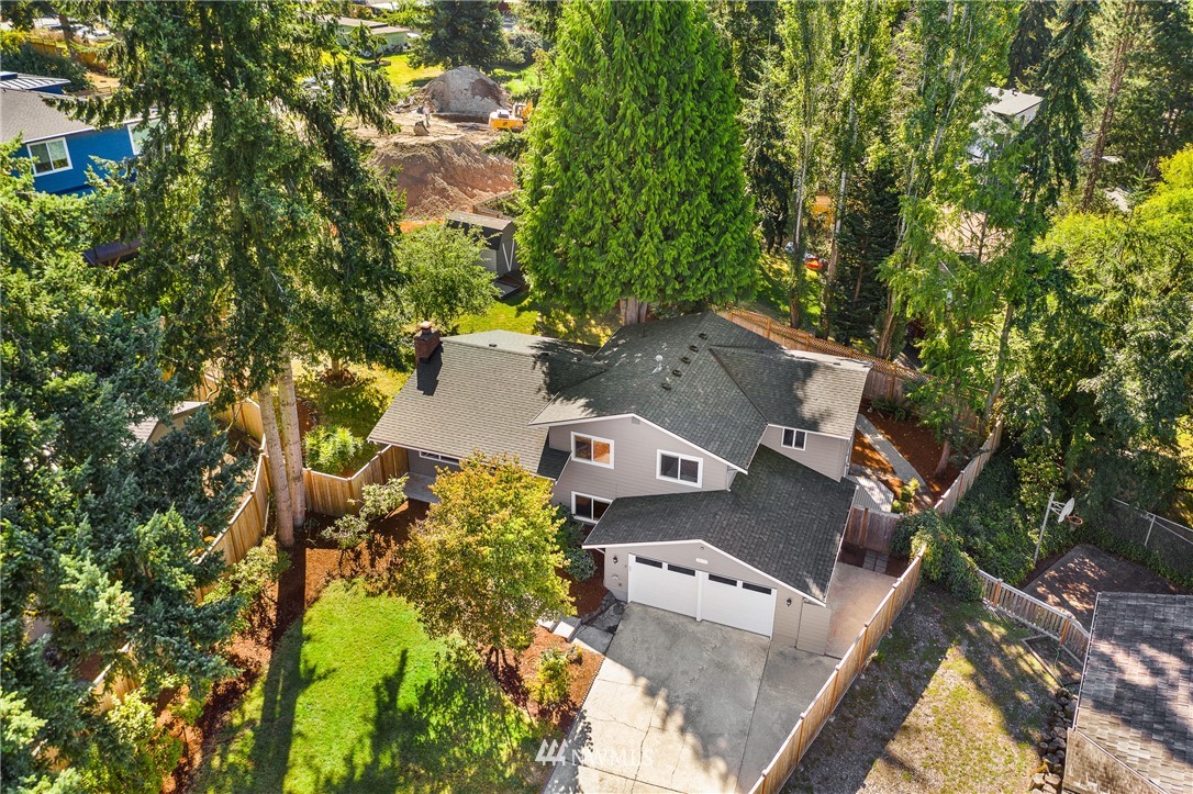 12207 Northeast 162nd Street Bothell, WA 98011 - Photo 3 of 27 Gallery Image 3