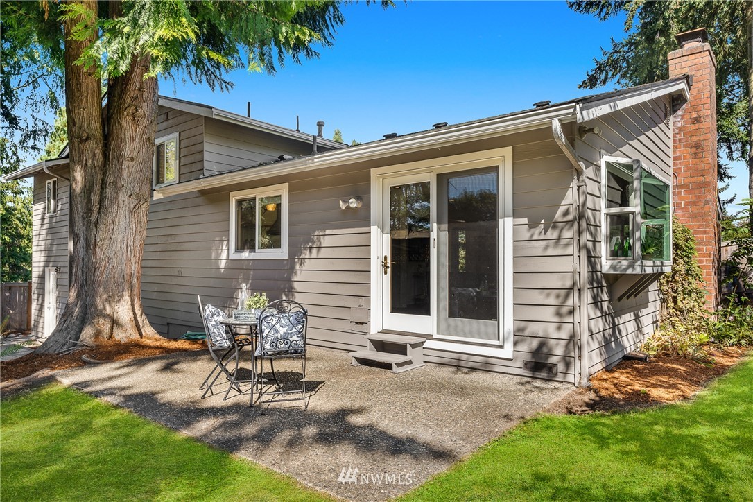 12207 Northeast 162nd Street Bothell, WA 98011 - Photo 22 of 27 Gallery Image 22