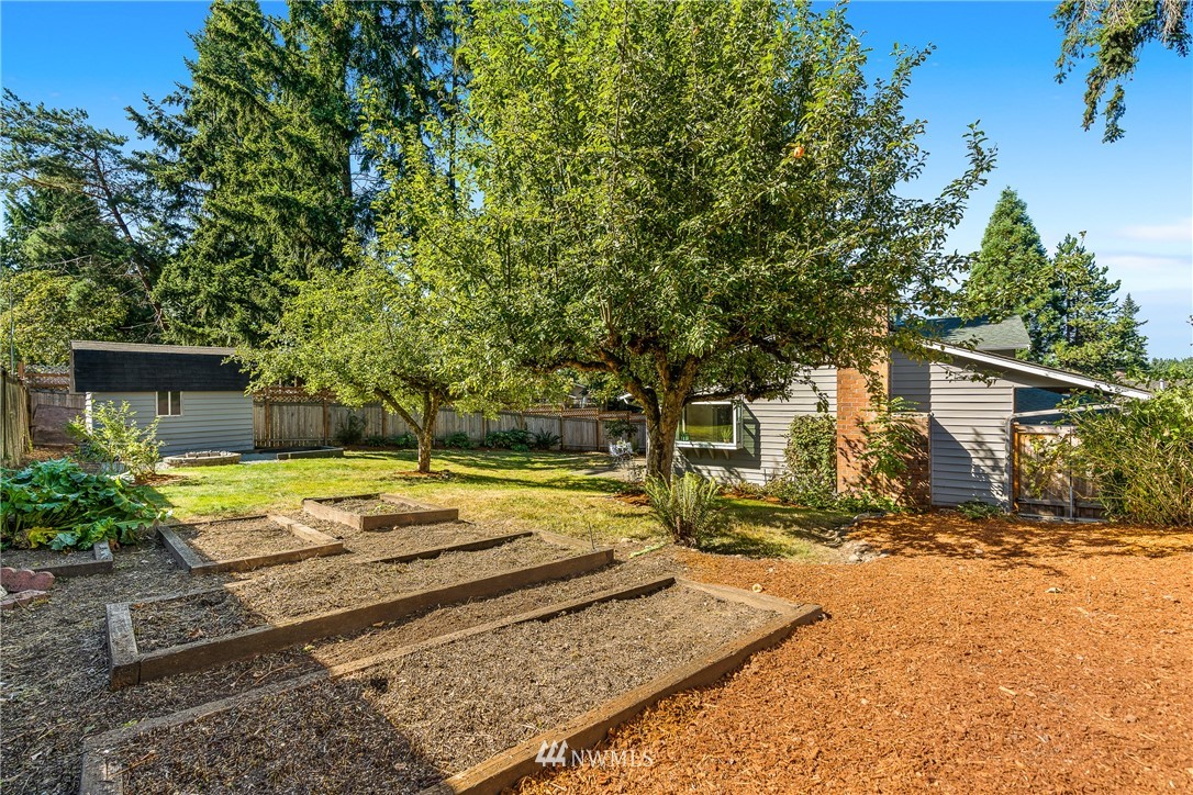12207 Northeast 162nd Street Bothell, WA 98011 - Photo 24 of 27 Gallery Image 24