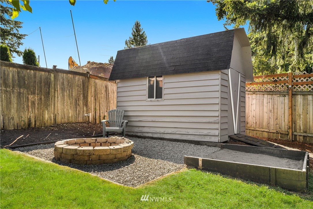 12207 Northeast 162nd Street Bothell, WA 98011 - Photo 25 of 27 Gallery Image 25