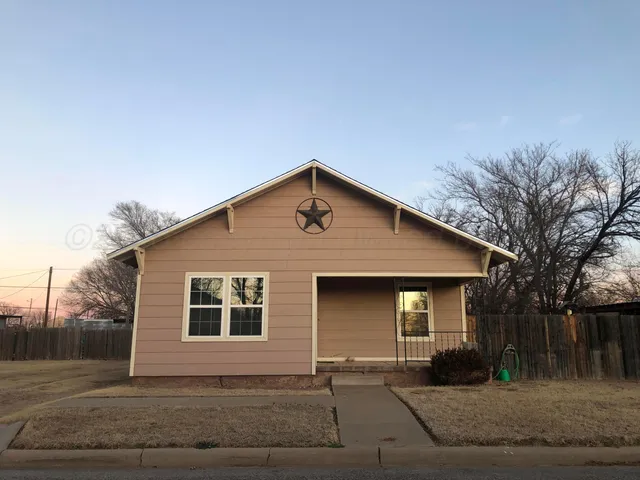 $80,000 | 1004 Childress Street, Wellington, TX 79095