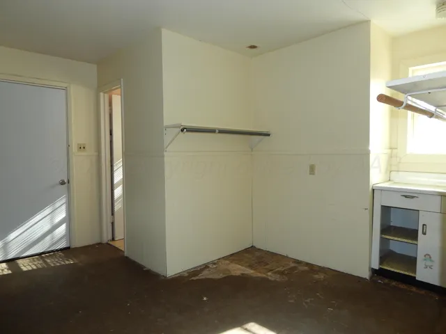 $80,000 | 1004 Childress Street, Wellington, TX 79095