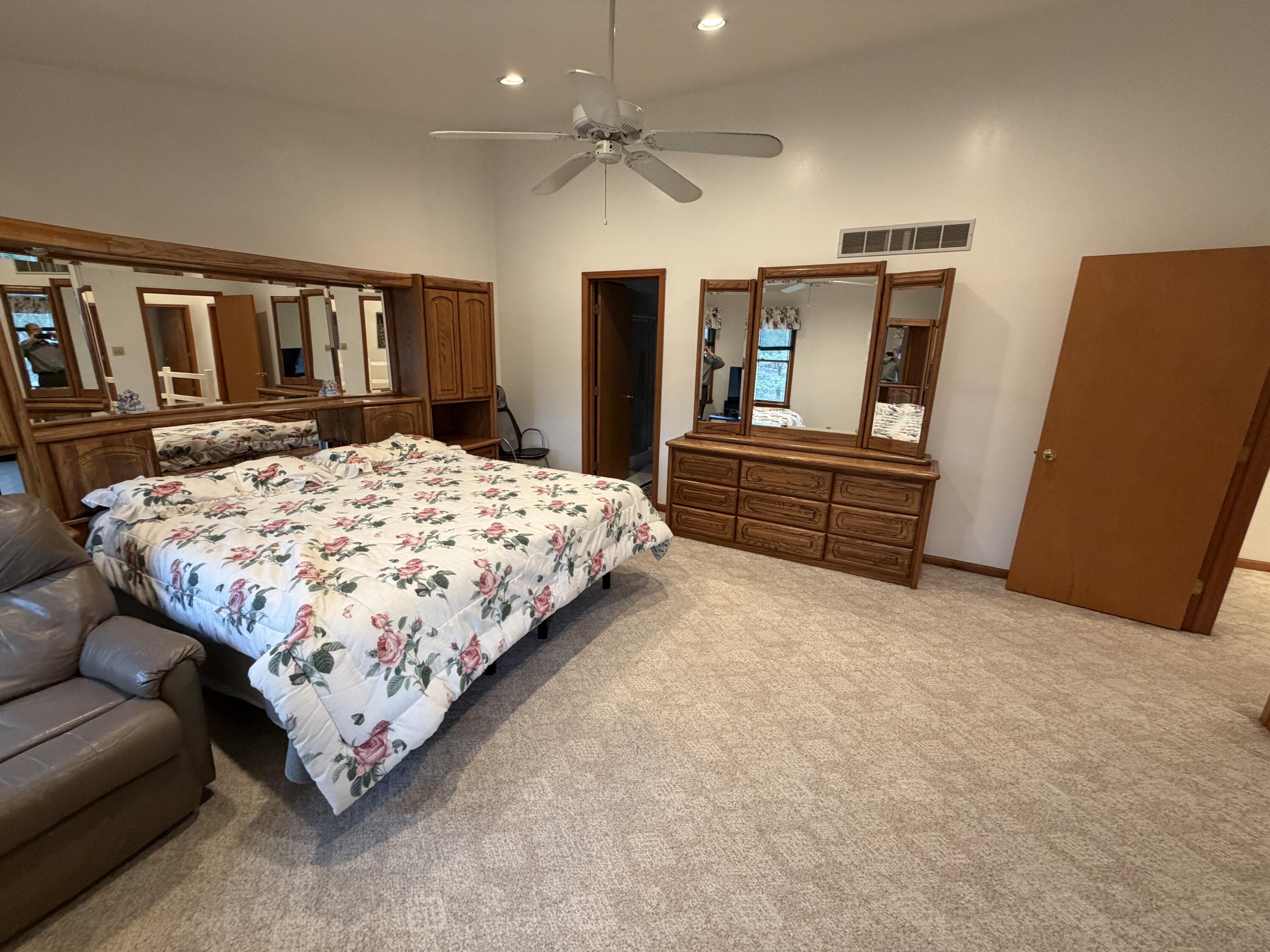 124 Beverly Drive Chesterton, IN 46304 - Photo 12 of 21 3000x2250
