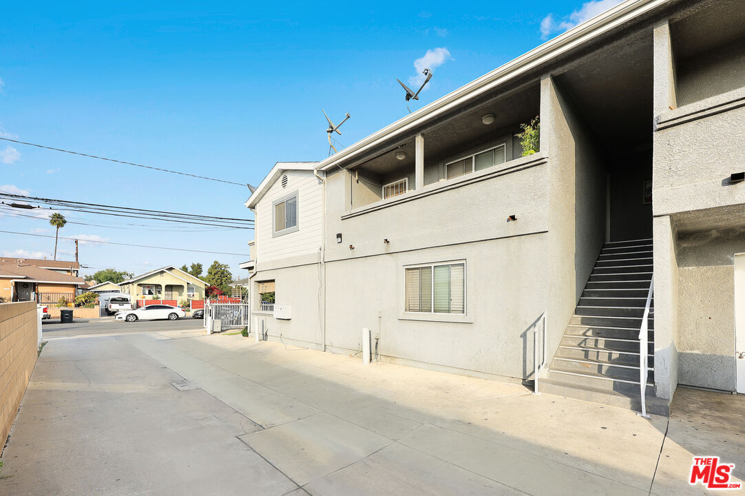 6014 Ferguson Drive Commerce, CA 90022 - Photo 5 of 22 a view of parking garage with cars parked