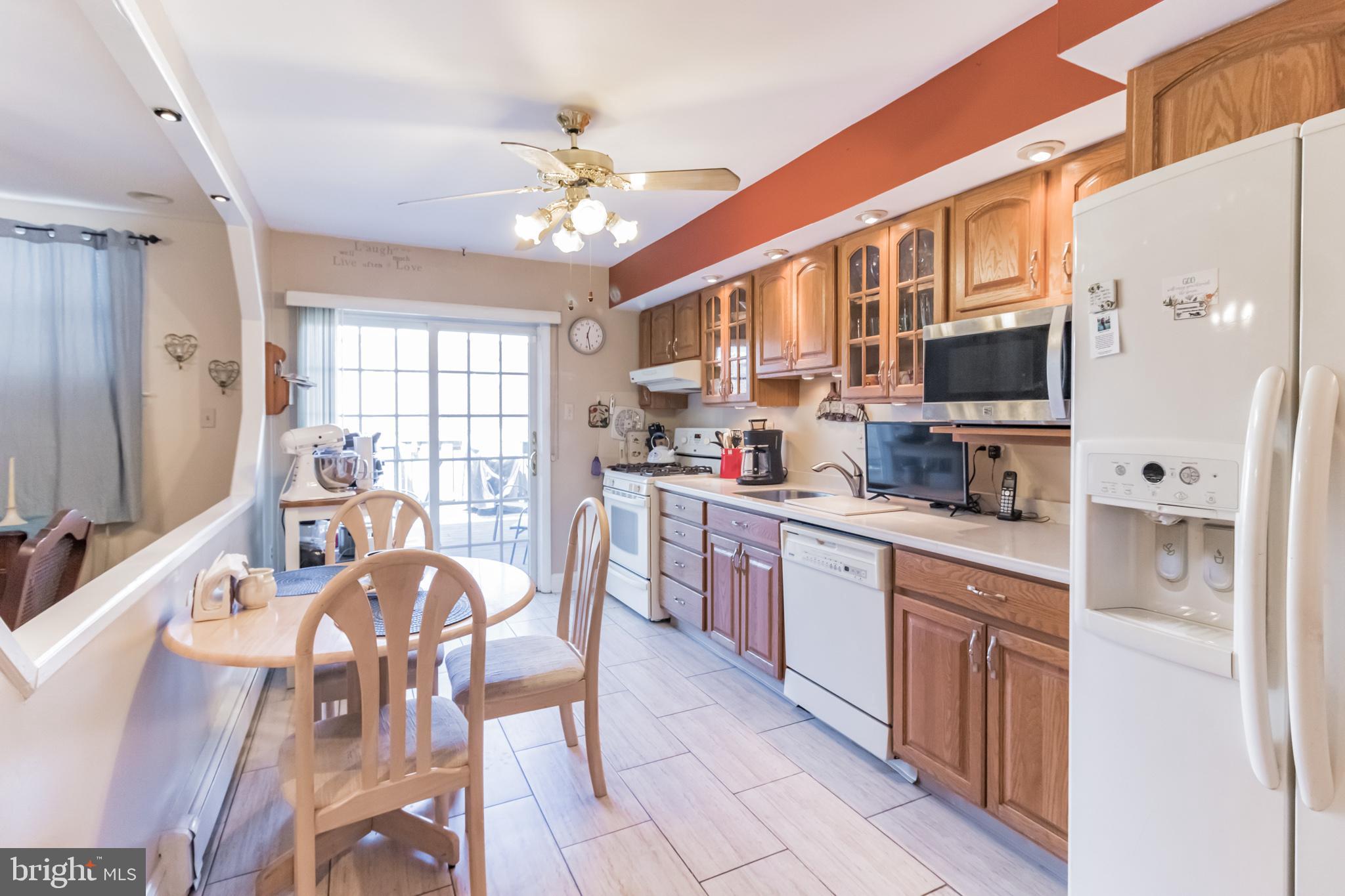 3825 Salina Road Philadelphia, PA 19154 - Photo 4 of 13 Gallery Image 4