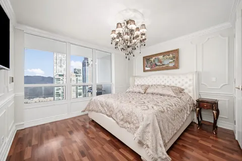 $800,000 | 420 East Waterside Drive, Unit 2110, Chicago, IL 60601