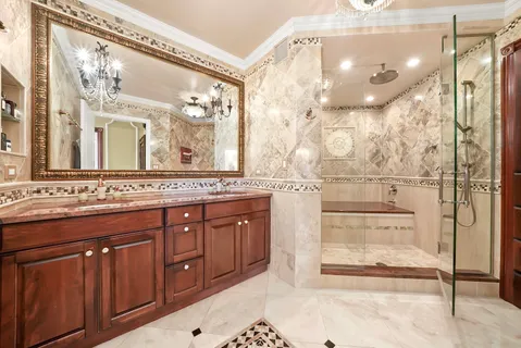 $800,000 | 420 East Waterside Drive, Unit 2110, Chicago, IL 60601