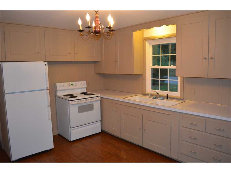 333 Angell Road Lincoln, RI 02865 - Photo 3 of 8 Kitchen.