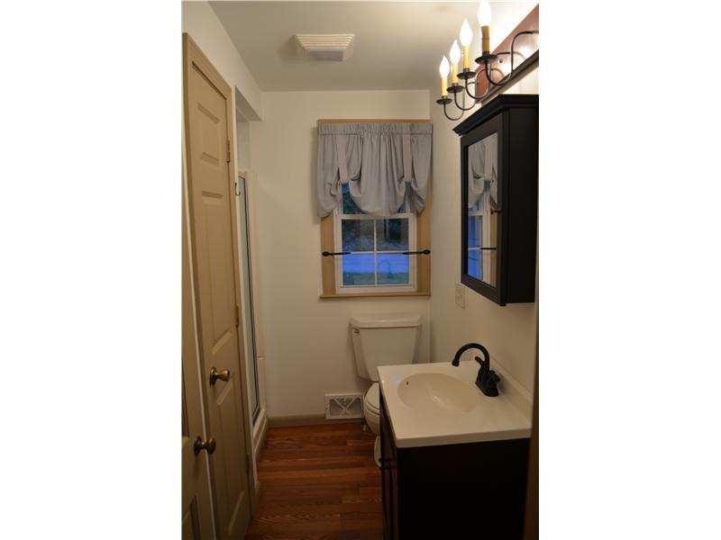 333 Angell Road Lincoln, RI 02865 - Photo 8 of 8 Bathroom.