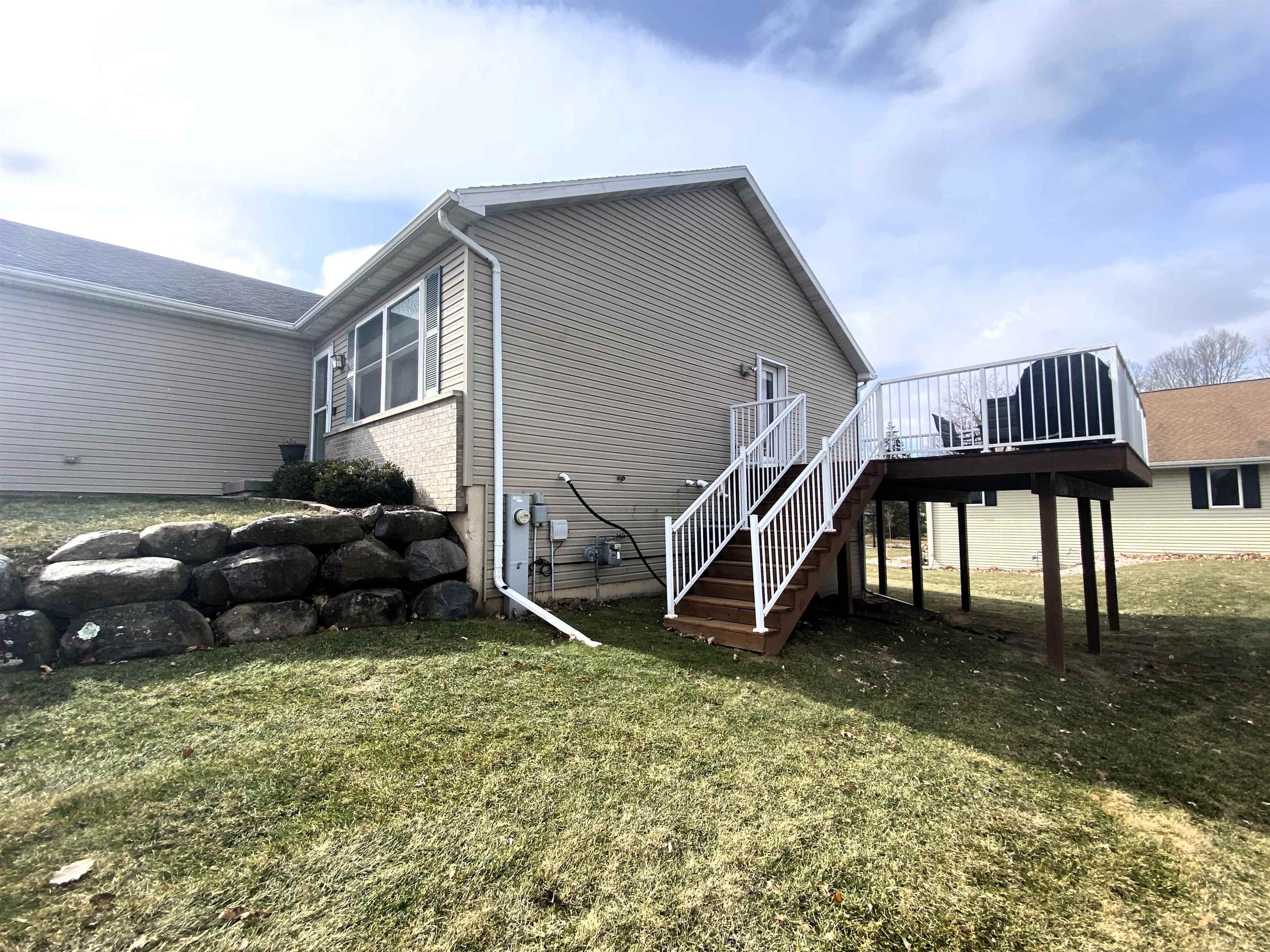 212 Ridgeview Lane Columbus, WI 53925 - Photo 4 of 74