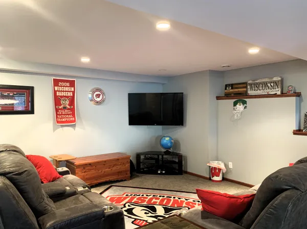 $485,000 | 212 Ridgeview Lane, Columbus, WI 53925